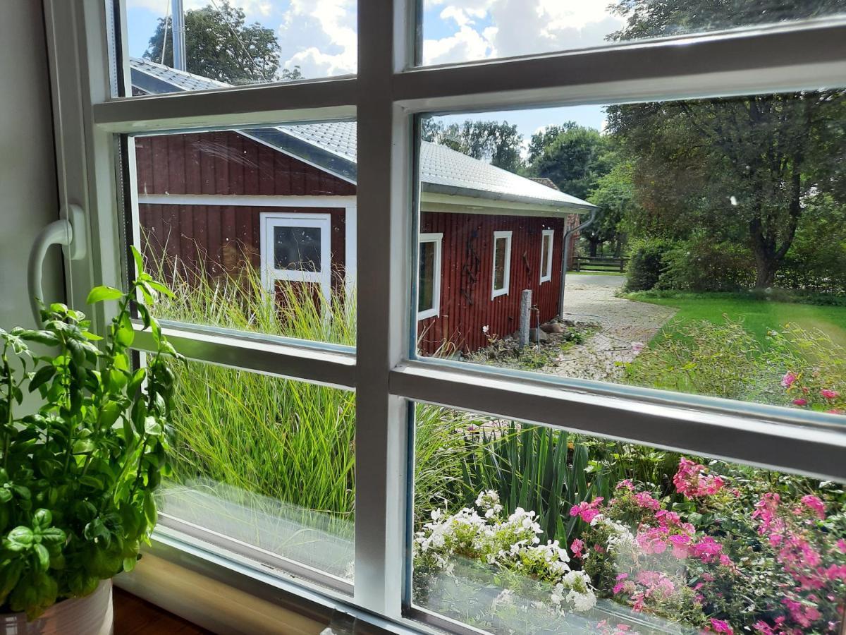 Idyllisches Schwedenhaus In Ruhiger Hanglage Oetzen Bagian luar foto